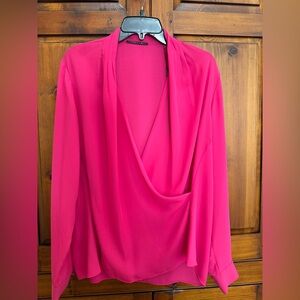 T Tahari Brilliant Rose Drape Blouse with side zipper. Ladies Large NWT